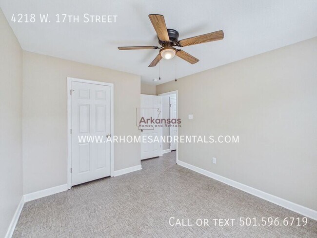 Building Photo - 4218 W 17th St