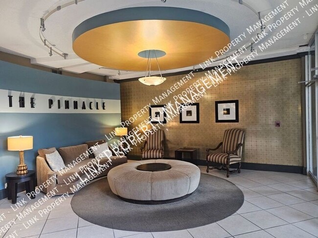 Building Photo - 1131 Stringers Ridge Rd