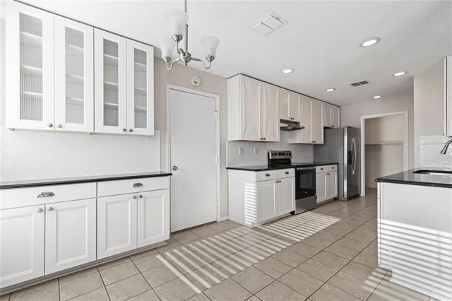 Building Photo - 1543 Englewood Dr