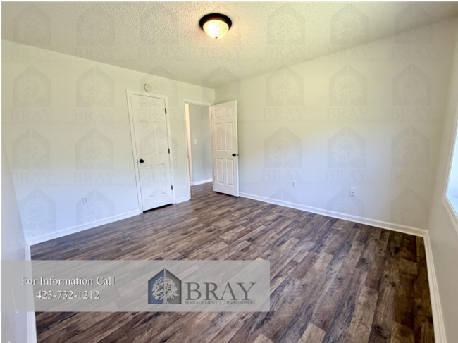 Building Photo - Updated spacious 4-Bedroom Near Boones Creek