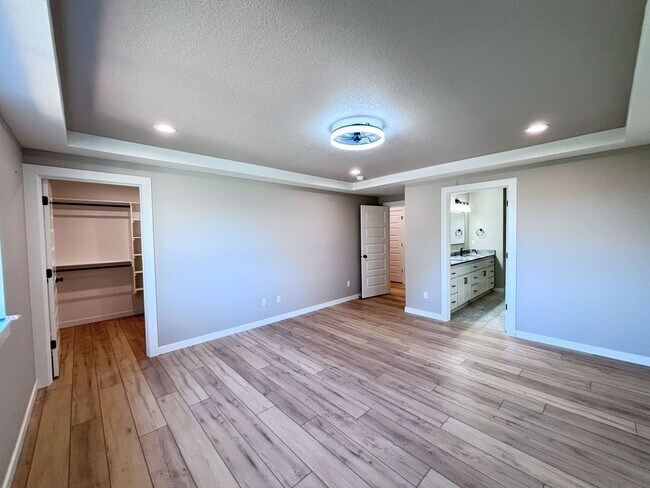 Building Photo - 4846-4848 Elvira Pl. Keizer, OR