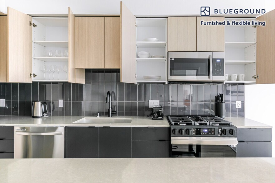 Building Photo - 350 Chastain Pl