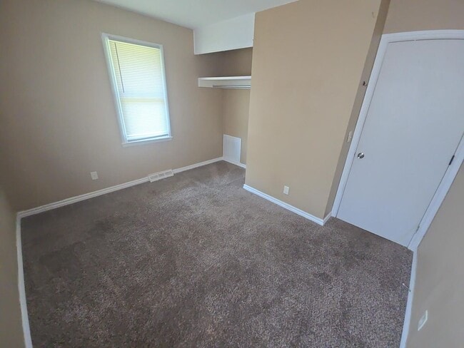 Building Photo - Charming 3-Bedroom Home with Large Yard