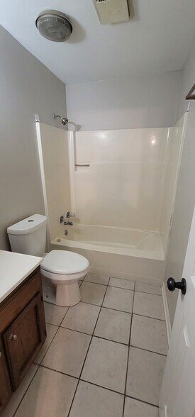 Building Photo - 1748 Port Dr