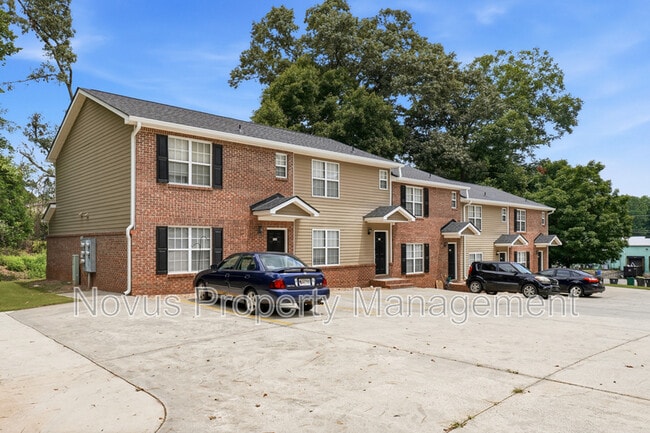 Building Photo - 525 Lawson St