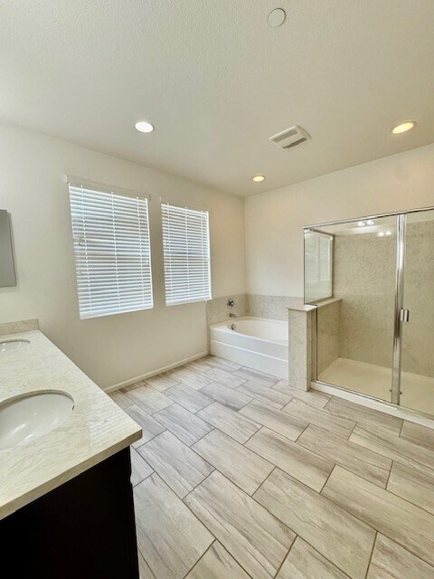 Building Photo - 2544 Tomales Bay Dr