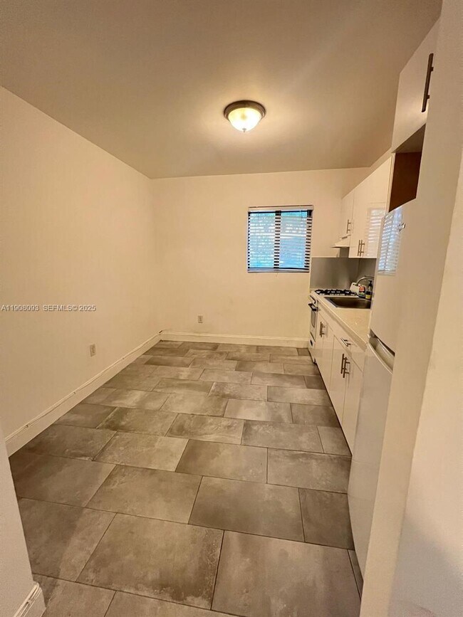 Building Photo - 501 NW 30th St