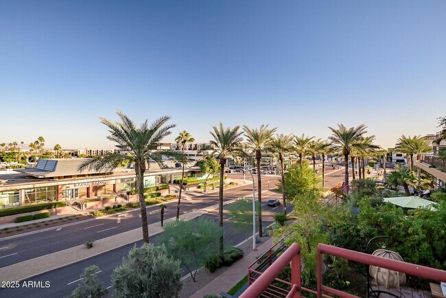 Building Photo - 7167 E Rancho Vista Dr