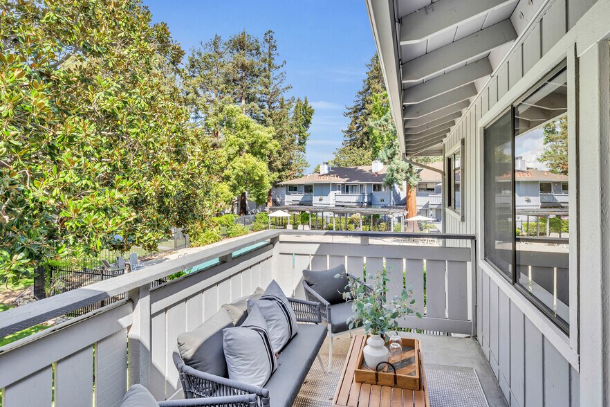 Building Photo - 39751 Bissy Cmn