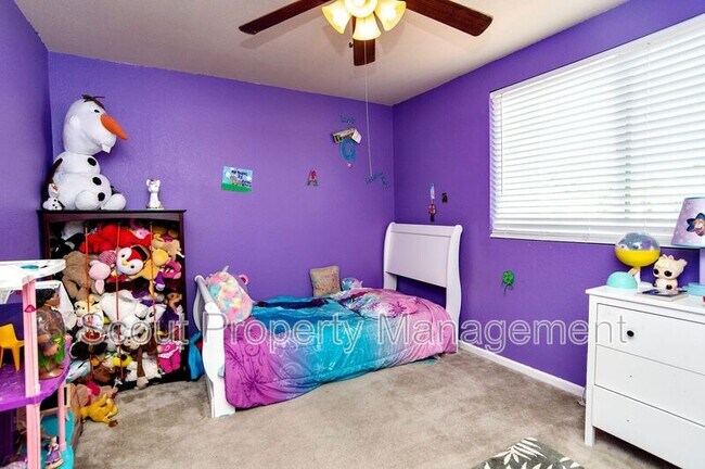 Building Photo - 24535 Leafwood Dr
