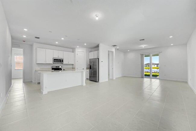 Building Photo - 3462 Cedar Grv Dr