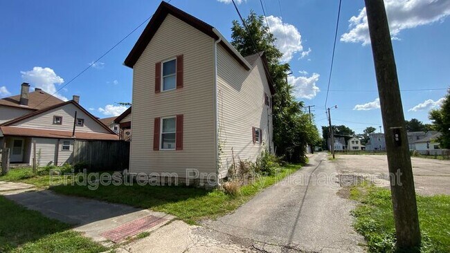 Building Photo - 14 Nassau St