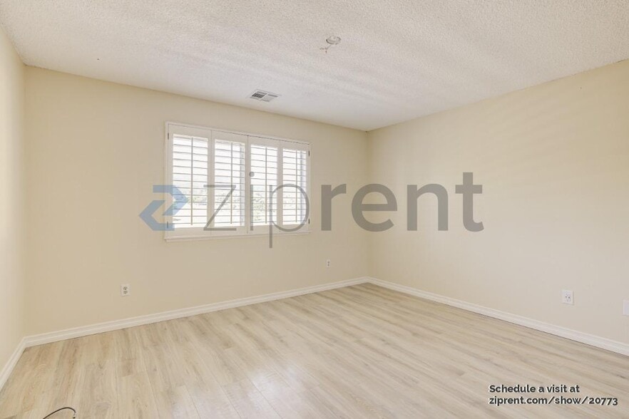 Building Photo - 14520 Hardtree Dr