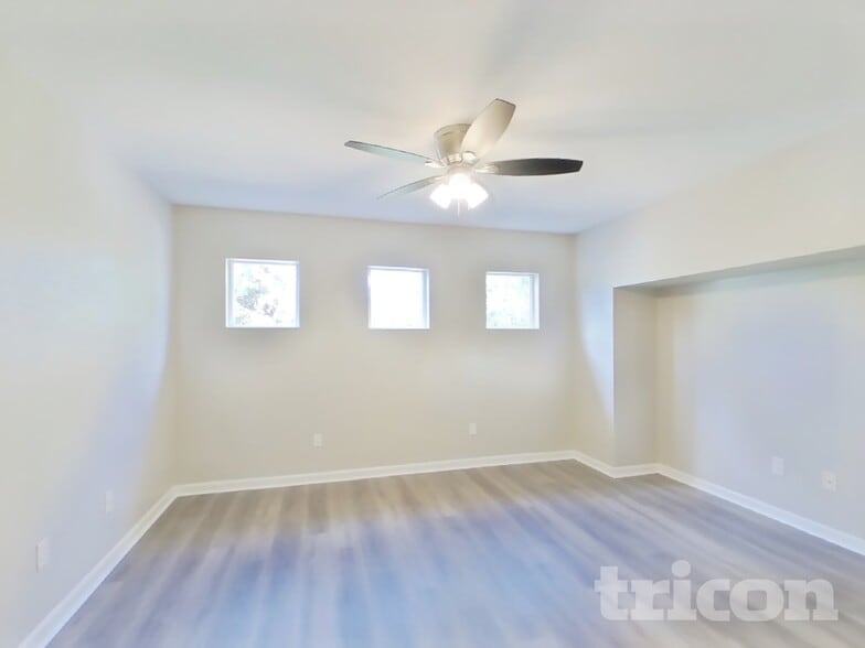 Building Photo - 13309 Fernow St