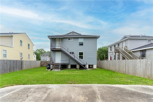 Building Photo - 6228 Waldo Dr