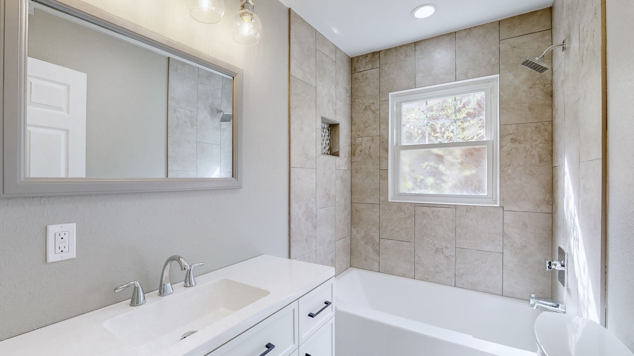 Completely renovated bath! - 1306 Wilford St