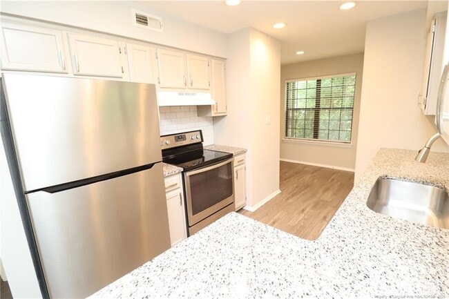 Building Photo - 4901 Coral Ridge Ct
