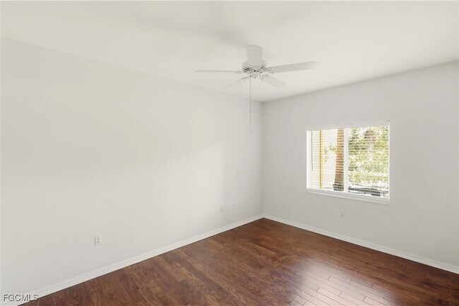 Building Photo - 6490 Aragon Way