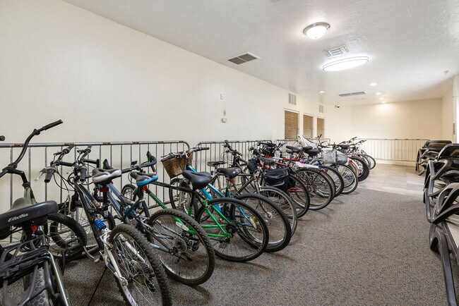 Building Photo - 4354 N 82nd St