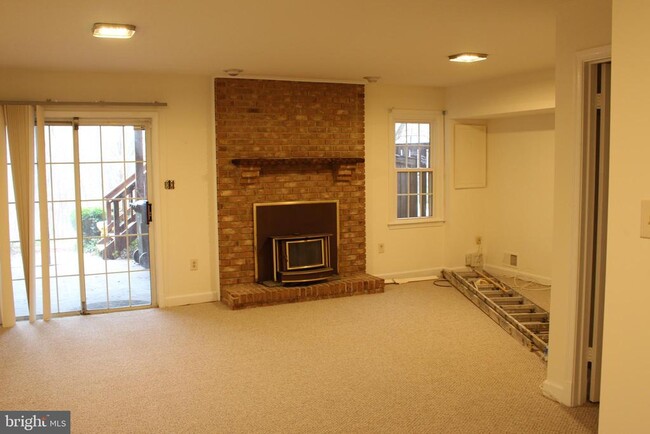 Building Photo - 5900 Wescott Hills Way
