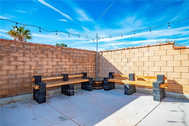 Building Photo - 2047 Westminster Dr