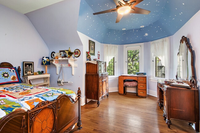 Building Photo - 2023-2027 W 108th Pl