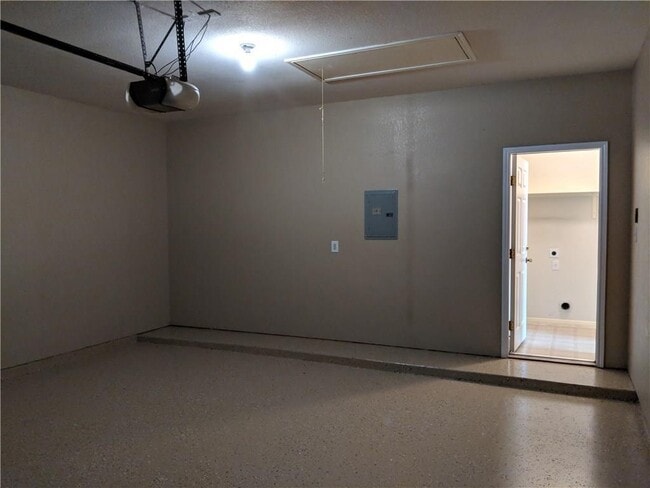 Building Photo - 132 Oxford Dr