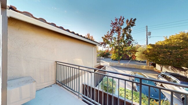 Primary Photo - 883 Broadway