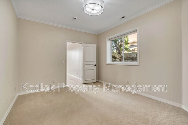 Building Photo - 3608 E Crest Mount Cir