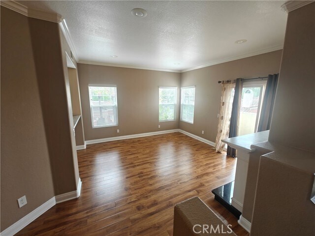 Building Photo - 1095 S San Marino Way