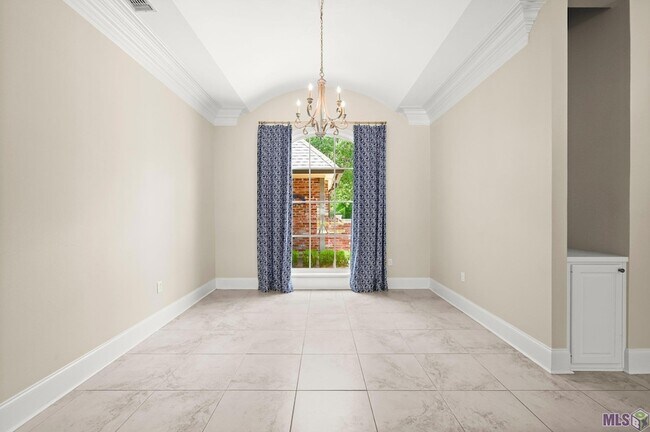 Building Photo - 19537 S Harrells Ferry Rd