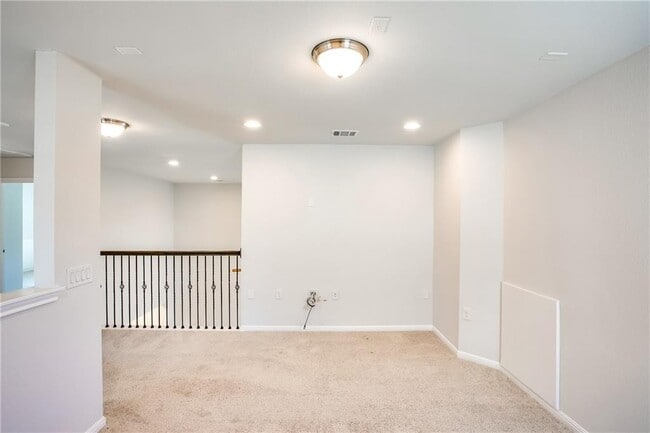 Building Photo - 701 Durness Dr