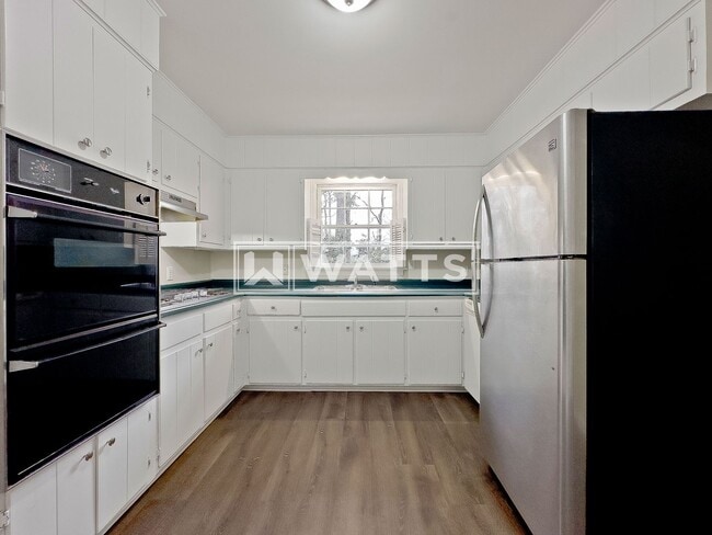 Building Photo - Charming & Spacious 3-Bed Home in City of Hoover