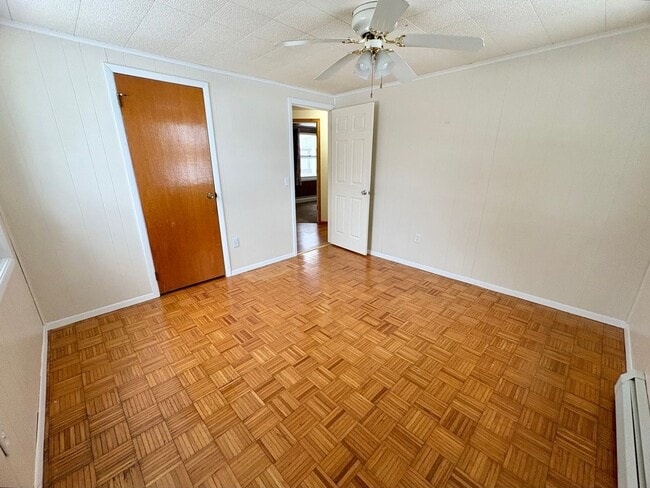 Building Photo - 3 Bedroom Rancher in Lebanon!