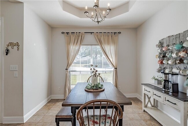 Building Photo - 10770 Hunters Cir W