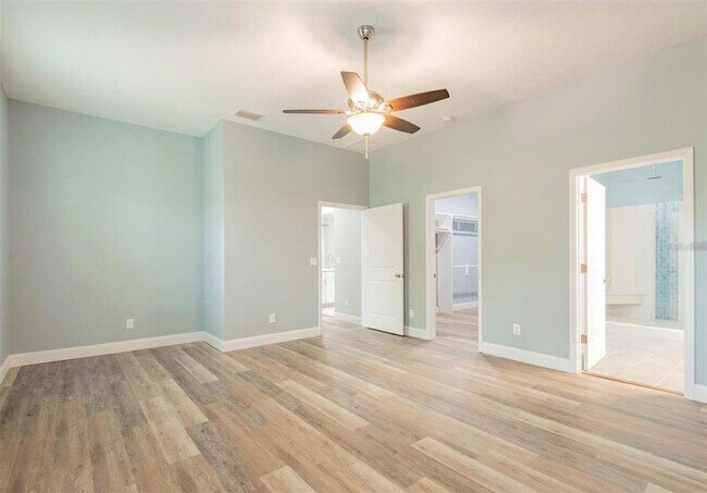 Building Photo - 1918 N Betty Ln