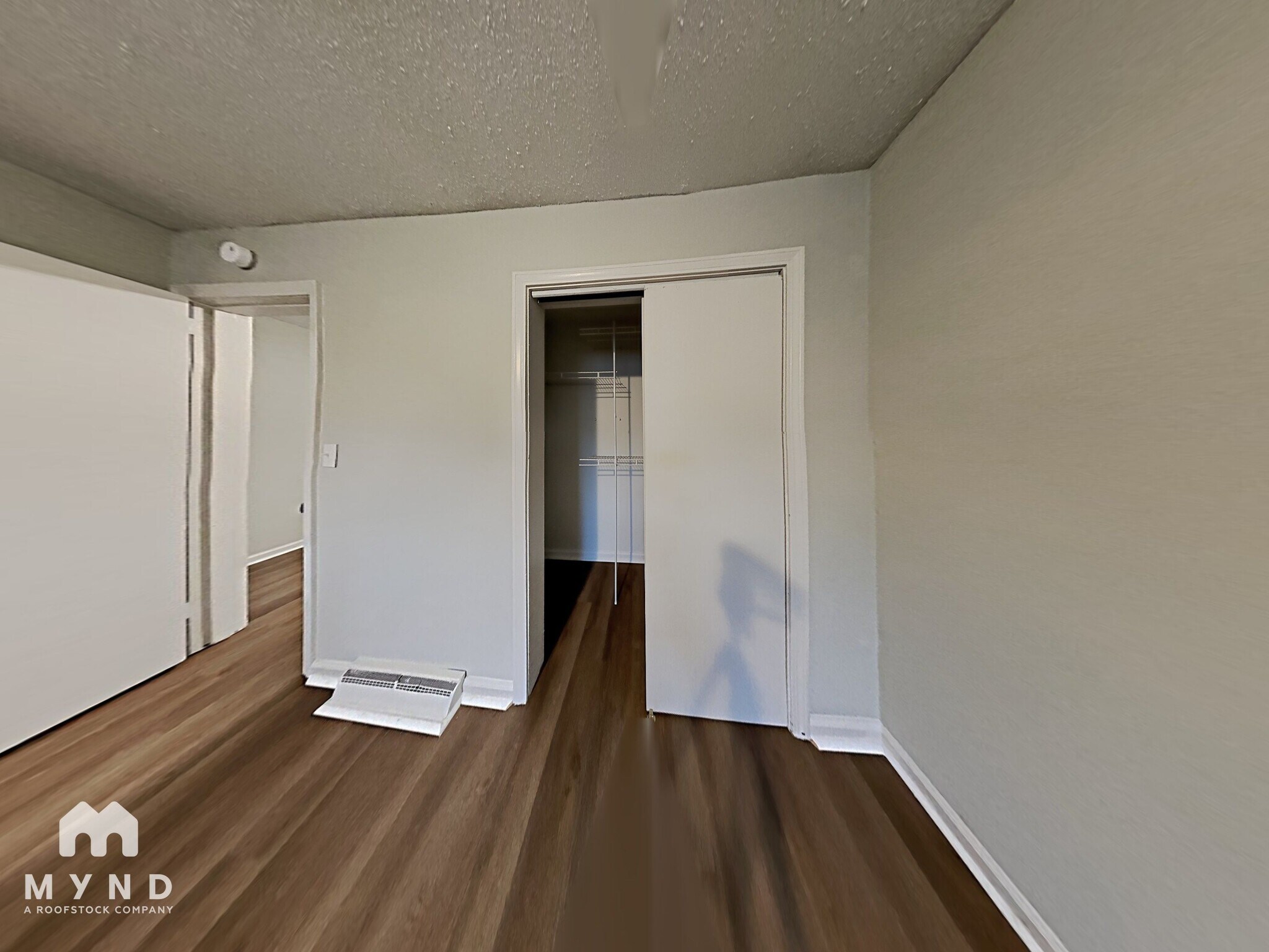 Building Photo - 340 Cliff Rd