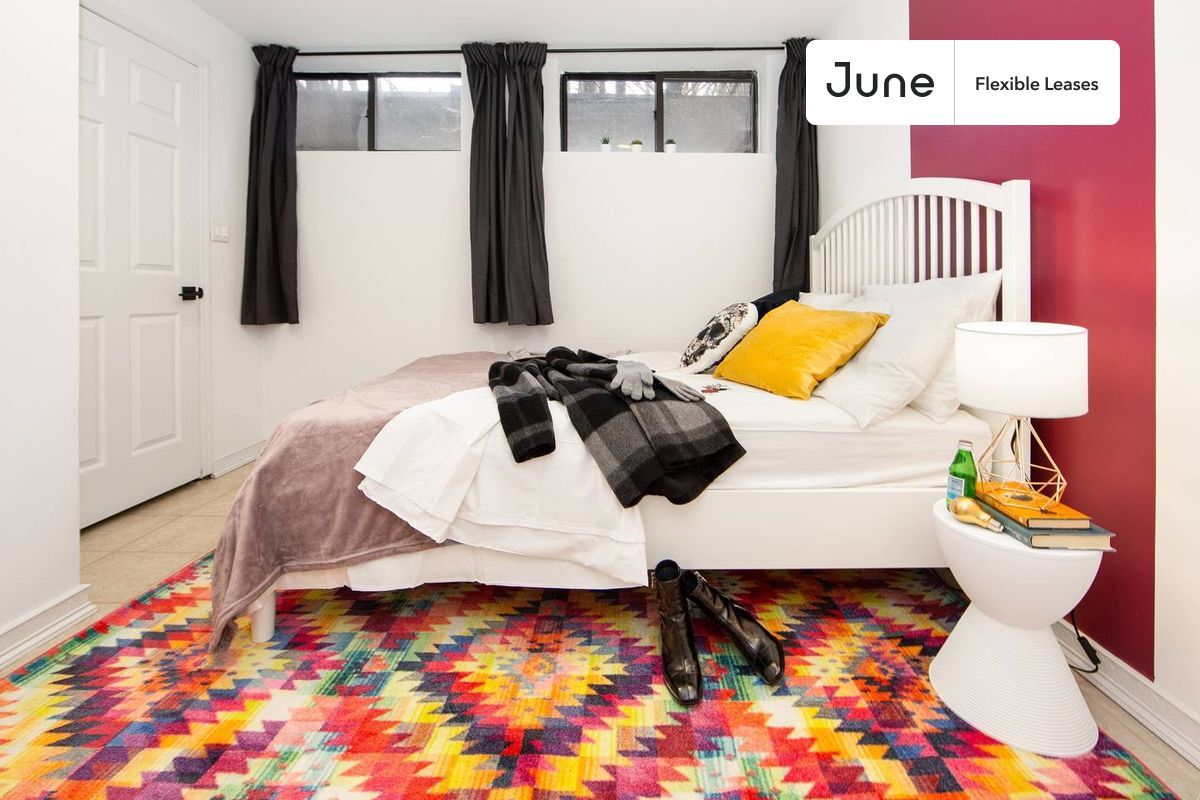 Building Photo - Cozy Private ROOM in Fort Greene