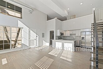 Building Photo - 4649 Umbria St