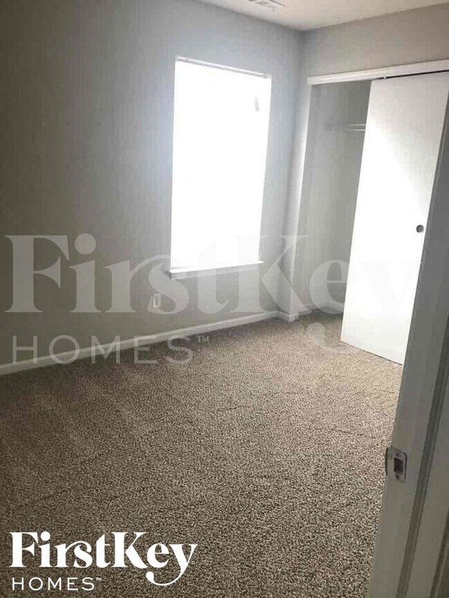 Building Photo - 5251 Austral Dr
