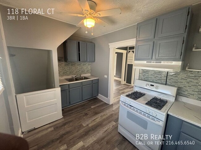 Building Photo - 118 Floral Ct