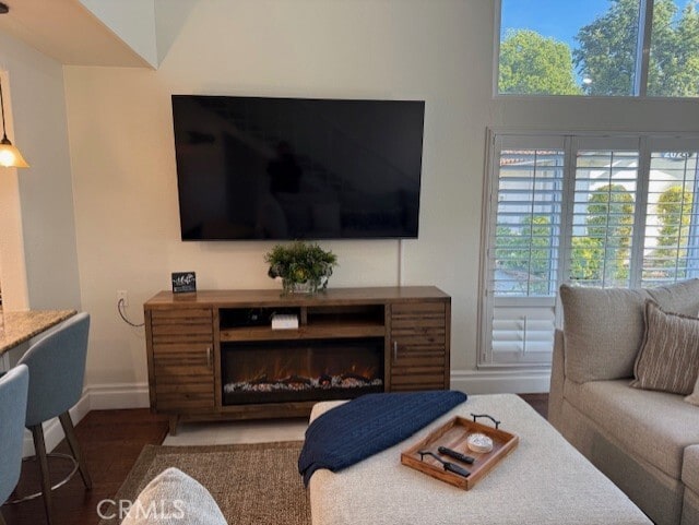 Building Photo - 2022 Via Mariposa E