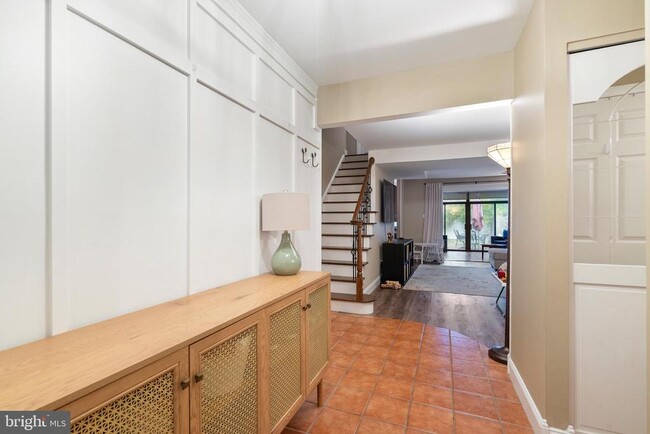 Building Photo - 226 Farleigh Ct