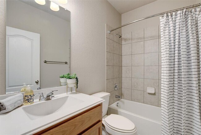 Building Photo - 524 Ferrule Dr