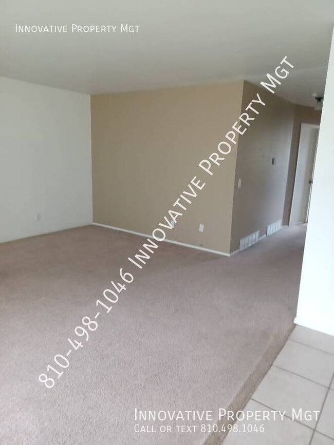 Building Photo - 6009 Holiday Gardens Dr