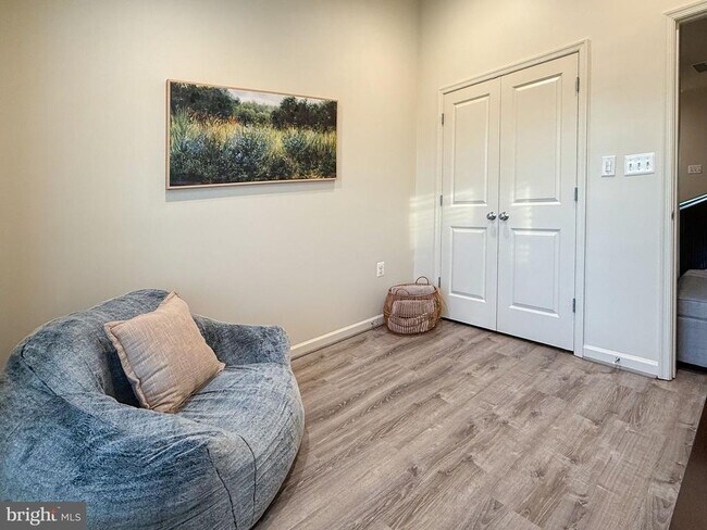 Building Photo - 15981 Marsh Pl