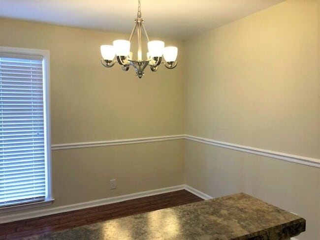 Building Photo - Nice 2 bedroom 2 bath one-level condo