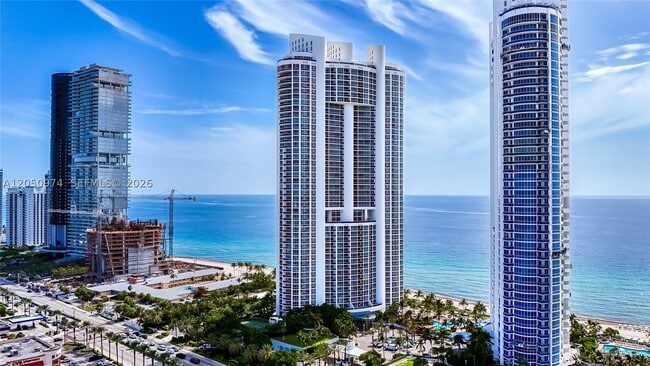 Building Photo - 18201 Collins Ave