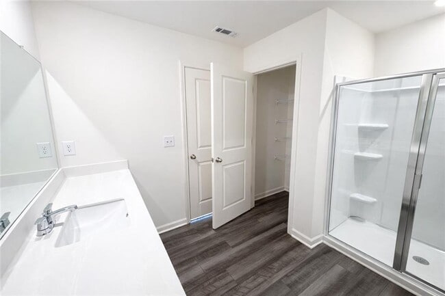 Building Photo - 44 Rowlett Pl