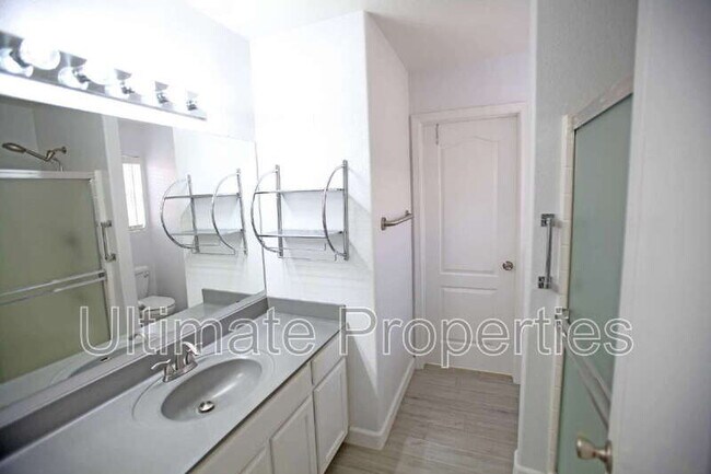 Building Photo - 20622 N 102nd Ln